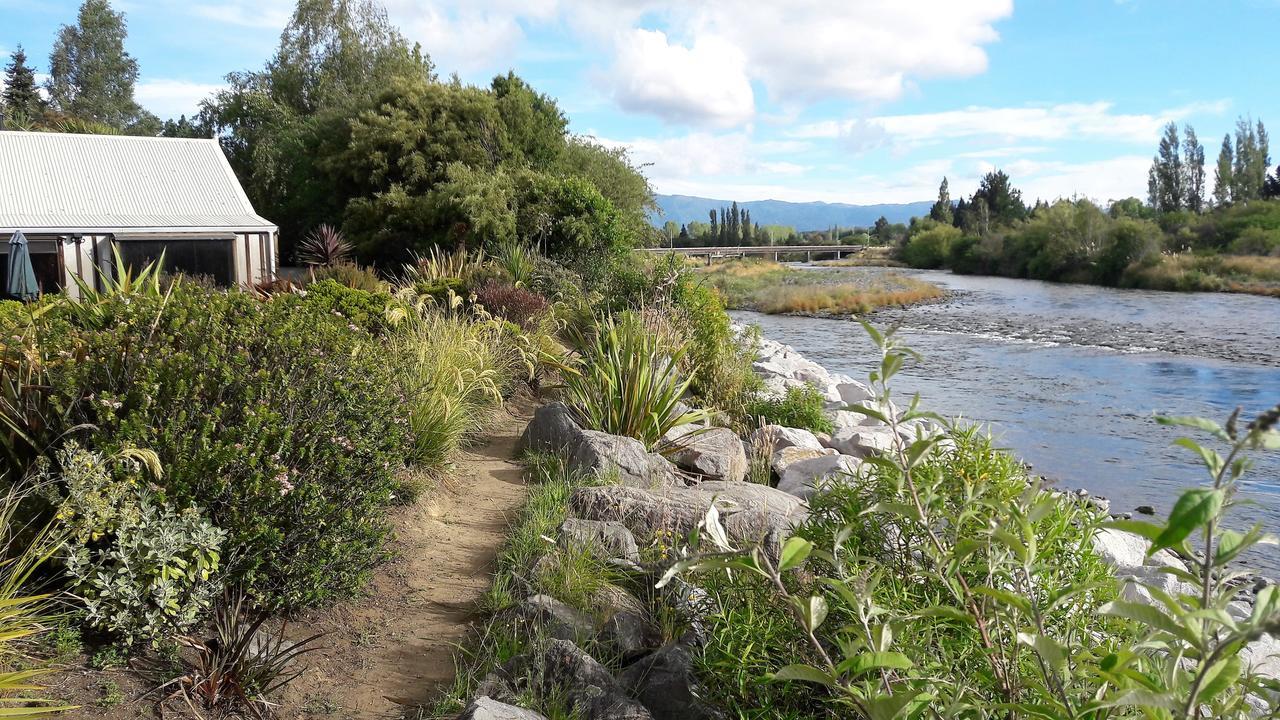Absolute Riverside Turangi Buitenkant foto